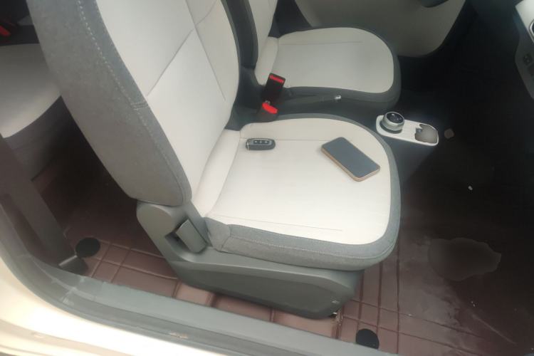 Used Geely Galaxy Panda 2025 210 km – Yuanqi Bear Right Front Seat