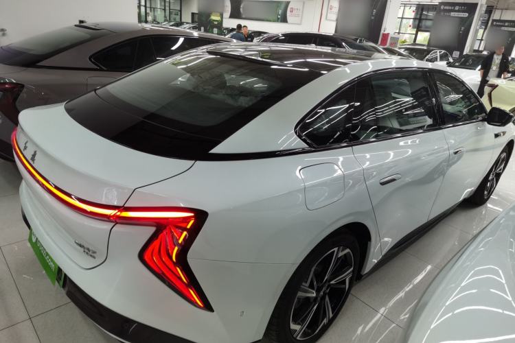 Used Hongqi EH7 2024 640 Pro+ All-Wheel Drive Rear Right 45 Deg