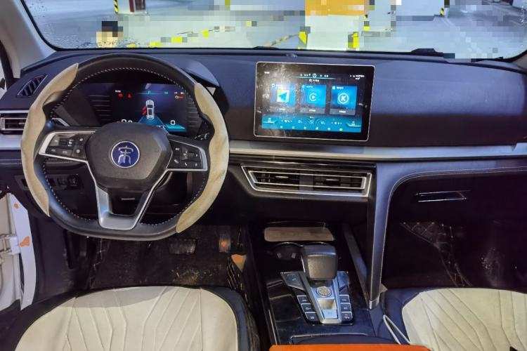 Used BYD Song Pro 2019 1.5T Automatic Luxury Model Center Console