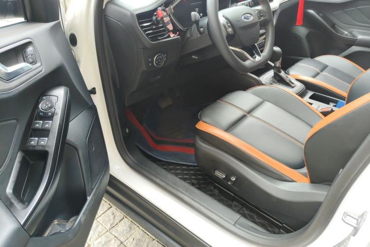 Used Ford Focus 2022 Hatchback EcoBoost 180 Automatic Performance Edition