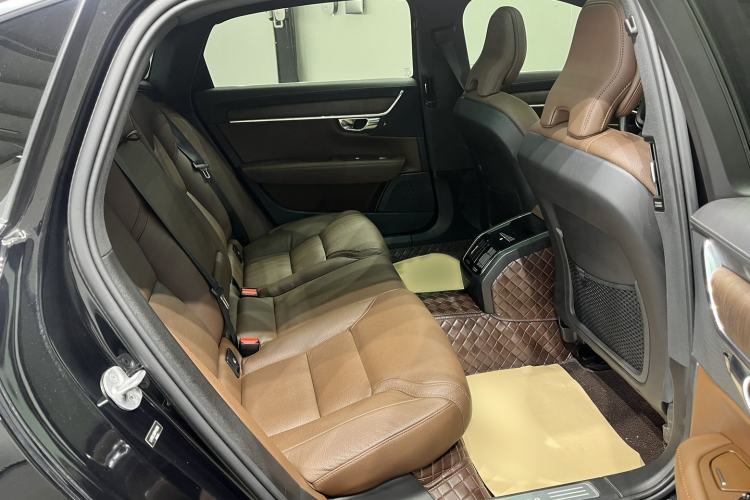 Used Volvo S90 2024 B5 Zhiyuan Luxury Edition

