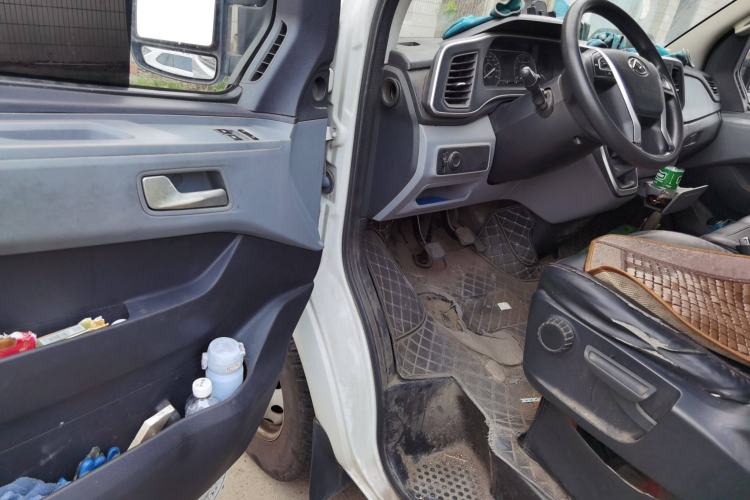 Used SAIC MAXUS Xintu V80 2021 2.0T Manual Classic Aoyuntong 127 PS Mid-axle Mid-roof 6/7/8/9-Seater
