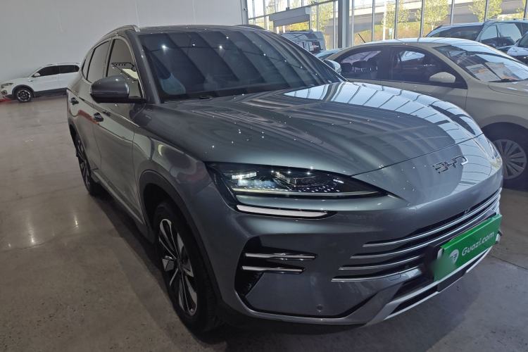 Used BYD Song PLUS New Energy 2025 DM-i 112KM Prestige Model Front Right 45 Deg