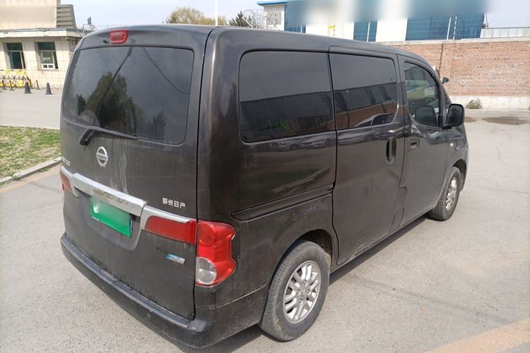 Used Nissan NV200 2016 Revised Version 1.6L CVT Luxury Edition
