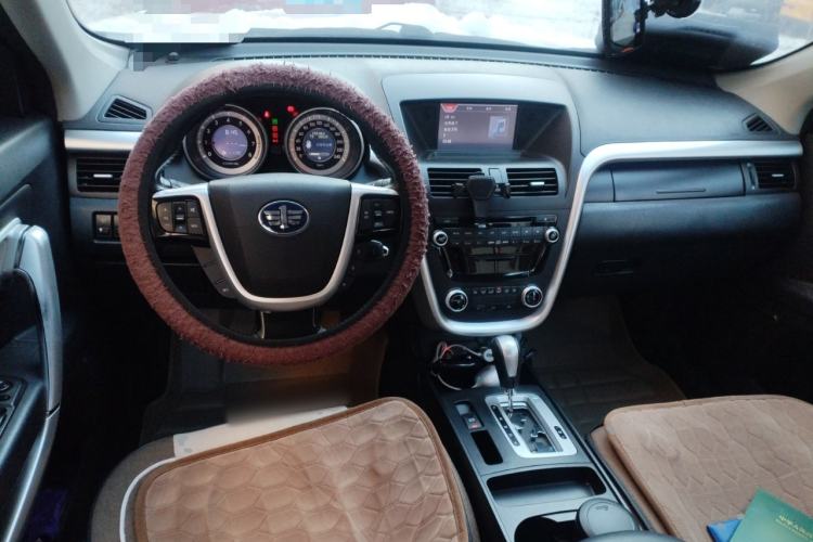 Used Bestune X80 2013 2.0L automatic comfort version