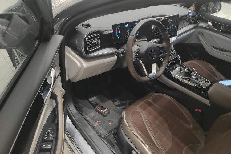 Used BYD Qin PLUS 2024 HONOR Edition DM-i 120KM Leading Model
