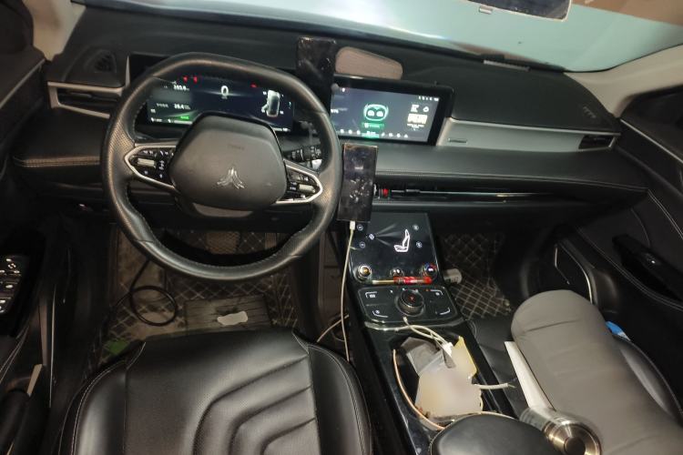 Used NETA U 2022 Zhi 400 Lithium Iron Phosphate Center Console