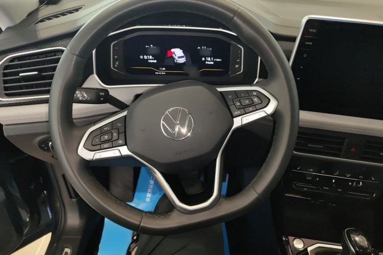 Used Volkswagen Tayron 2023 300TSI Two-Wheel-Drive Luxury Plus Advanced Edition
