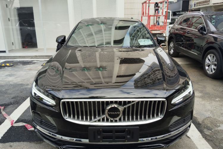 Used Volvo S90 New Energy 2025 Plug-in Hybrid Four-Wheel Drive Long-Range Zhiyi Luxury Edition Front