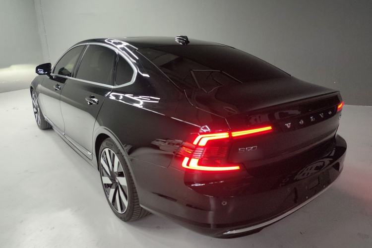 Used Volvo S90 New Energy 2025 Plug-in Hybrid Four-Wheel Drive Long-Range Luxury Smart Edition