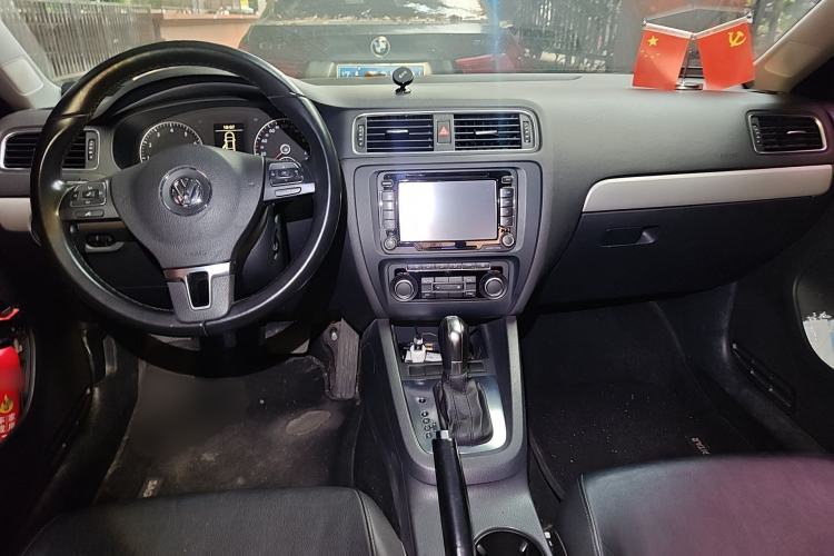 Used Volkswagen Sagitar 2014 Revised Version 1.4TSI Automatic Luxury Edition Interior 2