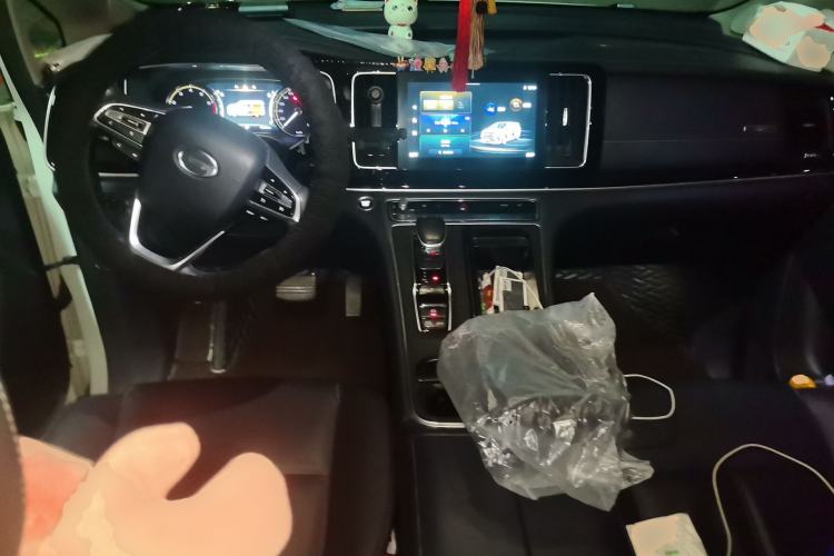 Used GAC Trumpchi M8 2021 Lingxiu Series 390T Deluxe Edition Center Console