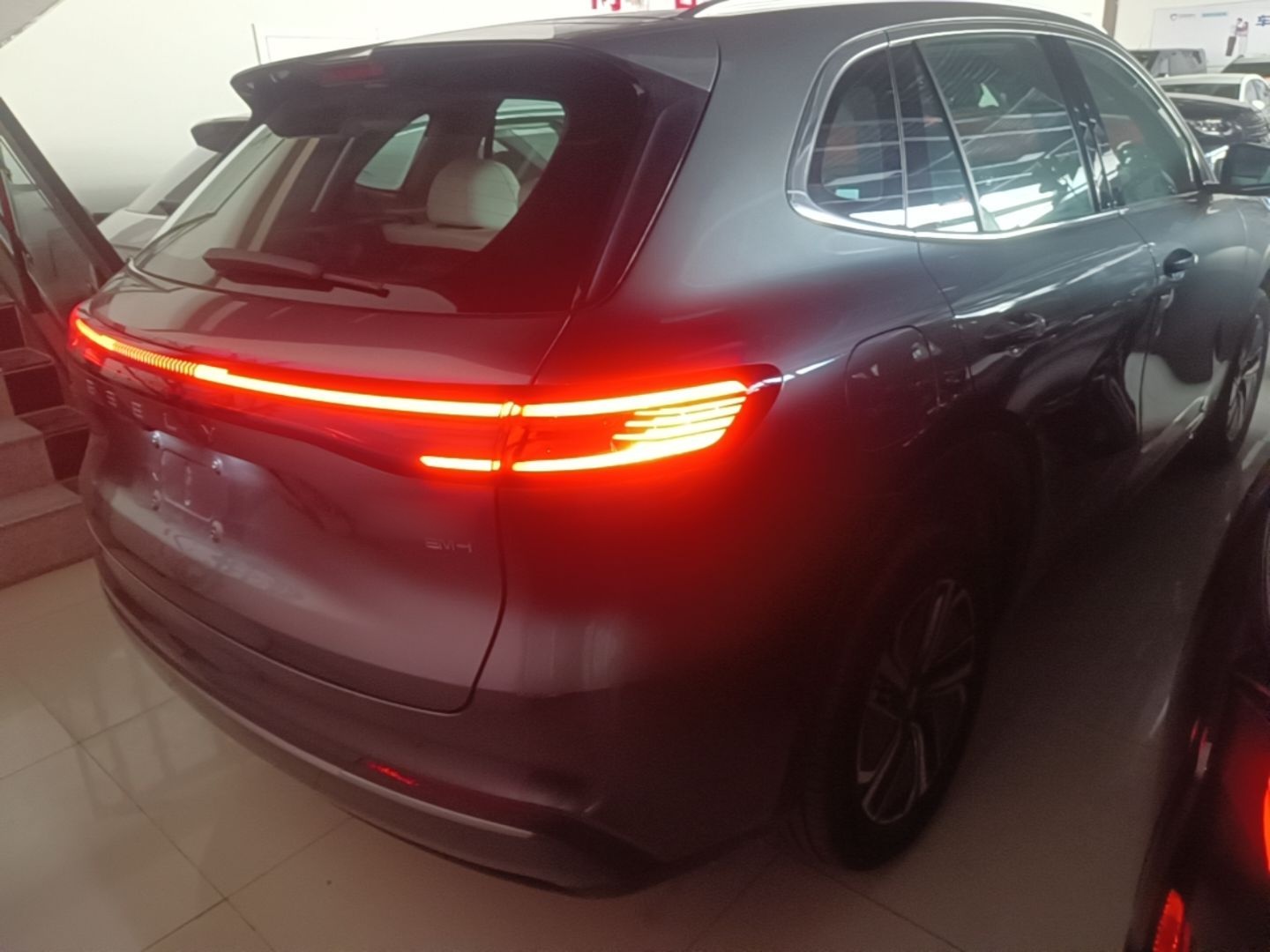 Geely Galaxy Xingjian 7 EM-i 2025 120km Exploration+ Version — снимка 6