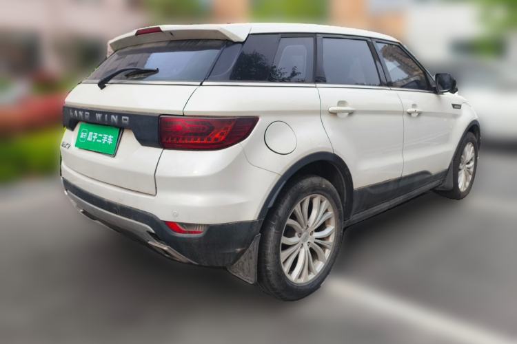 Used Land X7 2015 2.0T Panoramic Prestige Edition
