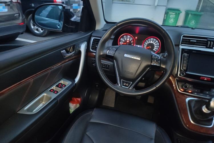 Used Haval H6 2015 Revised Version Sport Edition 1.5T Manual Transmission Two-Wheel Drive Elite Grade