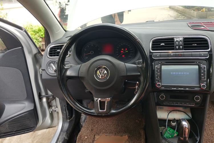 Used Volkswagen Polo 2011 1.6L Automatic ZhiShang Version
