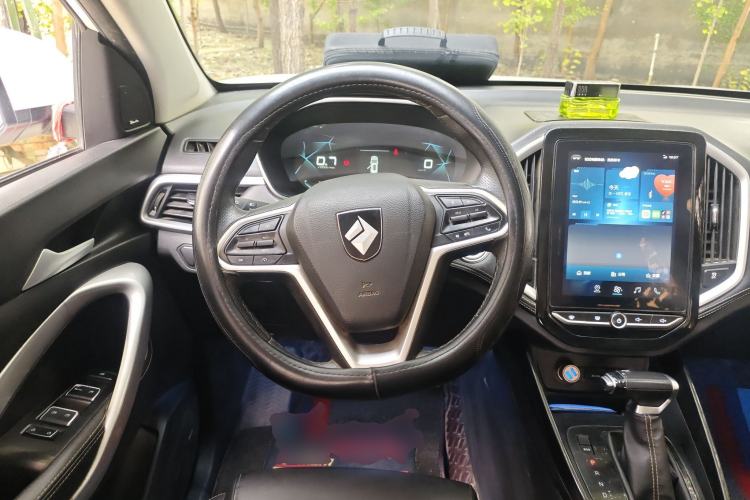 Used Baojun 530 2021 Global Car Anniversary Edition 1.5T CVT Prestige Connected Model 6 Seats