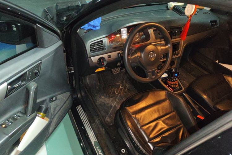 Used Volkswagen Lavida 2013 1.6L Automatic Comfort Edition
