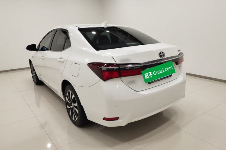 Used Toyota Corolla 2016 Dual-Engine 1.8L E-CVT Elite Edition
