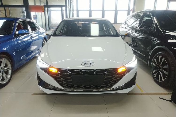Used Hyundai Elantra 2021 1.5L CVT GLX Elite Edition Front