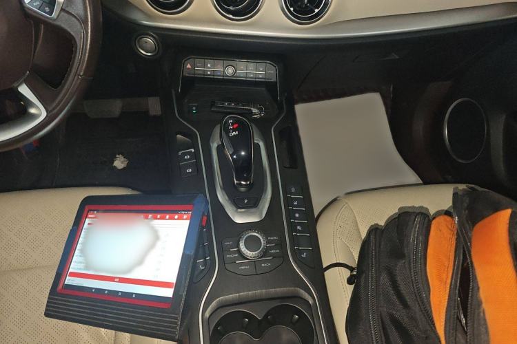 Used Wey VV6 2020 2.0T Two-Wheel Drive Smart Enjoyment+