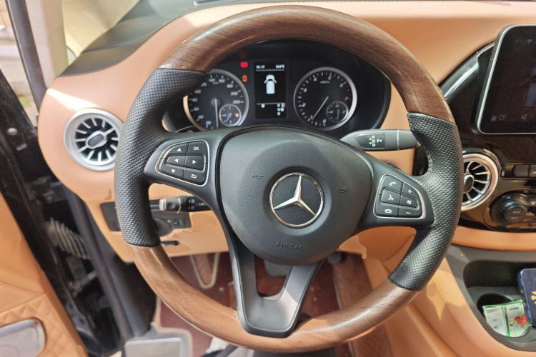 Used Mercedes-Benz Vito 2020 2.0T Elite Version 7 Seats
