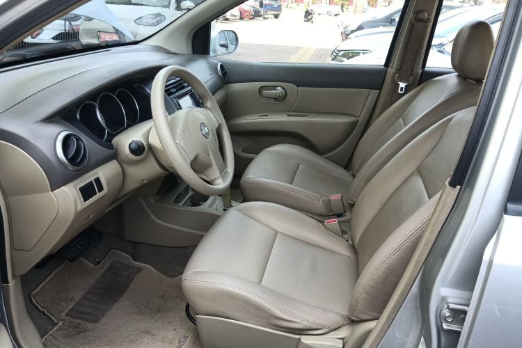 Used Nissan Livina 2010 Jingyue Edition 1.6L Automatic All-in-One Model Left Front Seat