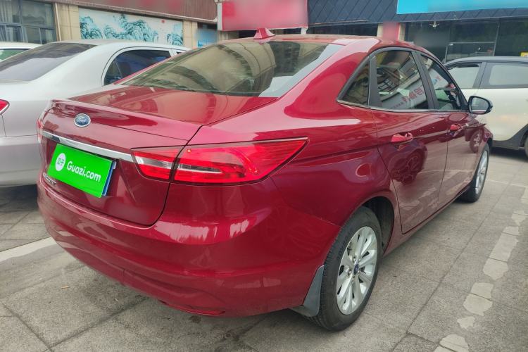 Used Ford Escort 2015 1.5L Manual Fashion Edition