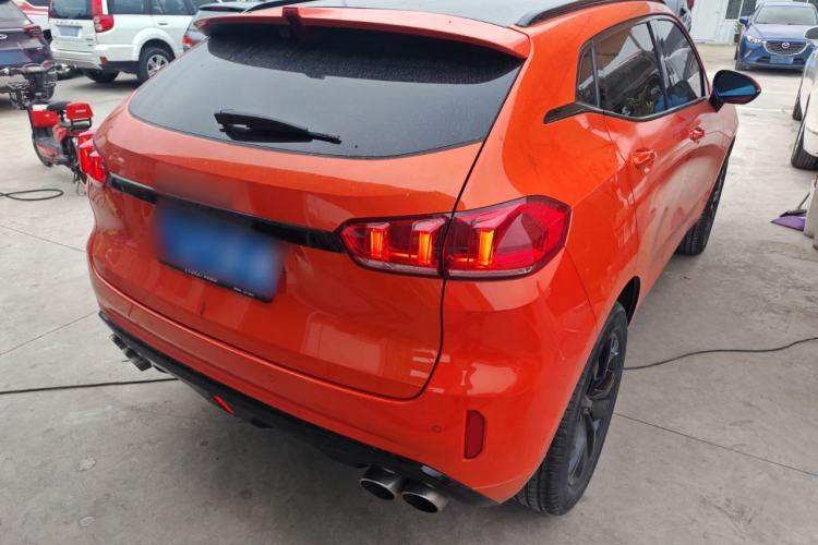 Used Wey VV5 2019 1.5T Two-Wheel-Drive Orange Edition Limited Model
