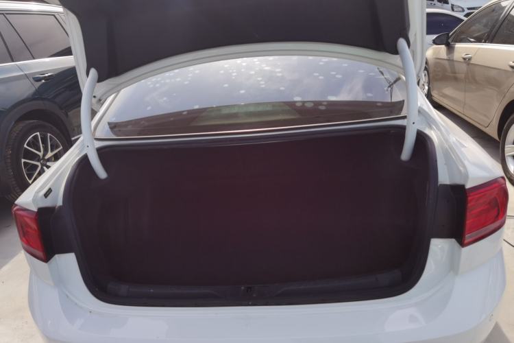 Used Volkswagen Lamando 2018 280TSI DSG Comfort Edition
