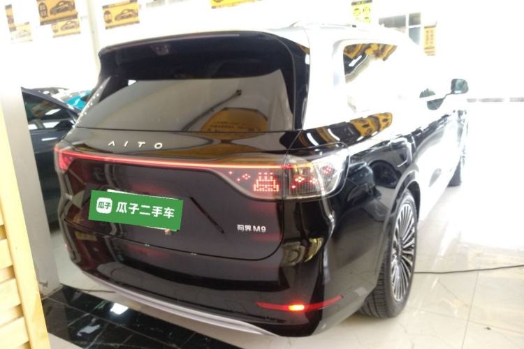 Used Hima AITO M9 2025 Extended-Range Ultra Version 52 kWh 6-Seater Rear