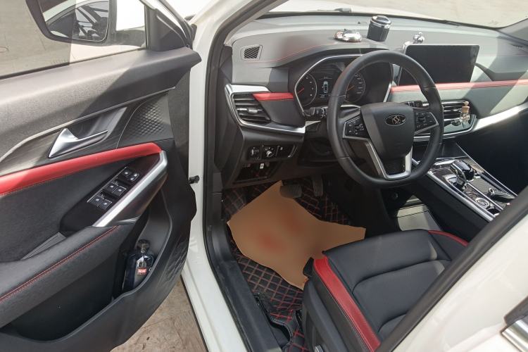 Used SOL X8 2021 300T DCT Leading Smart Connectivity Version 7 Seats
