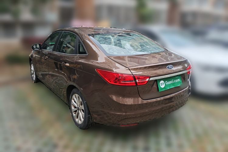 Used Ford Escort 2015 1.5L Automatic Fashion Model
