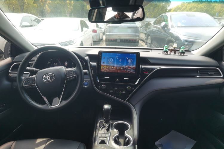 Used Toyota Camry 2021 Dual-Motor 2.5HG Luxury Edition Center Console