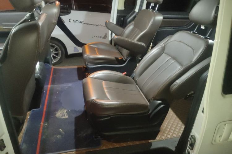 Used FORTHING Lingzhi PLUS 2021 2.0L Manual Luxury 7-Seater