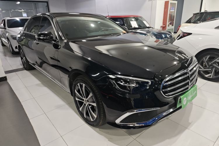 Used Mercedes-Benz E-Class New Energy 2022 Second Facelift E 350 e L Plug-in Hybrid Sedan Front Right 45 Deg