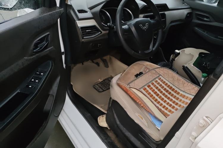 Used Wuling Hongguang 2019 1.5L S Standard Version China VI LAR