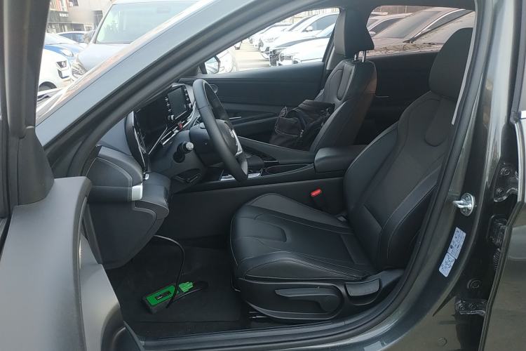 Used Hyundai Elantra 2023 1.5L CVT GLX Elite Edition Left Front Seat