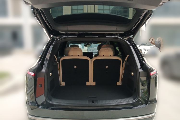 Used ONVO Luxeed L90 2025 Model—Max Six-Seater Version