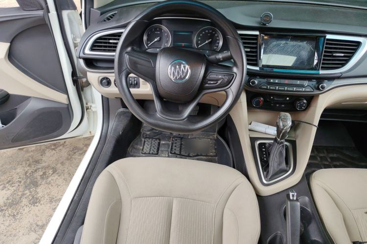 Used Buick GT 2015 15N Automatic Elite Version Steering Wheel