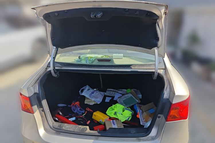 Used Roewe 350 2013 350C 1.5L Manual Swift Edition Trunk