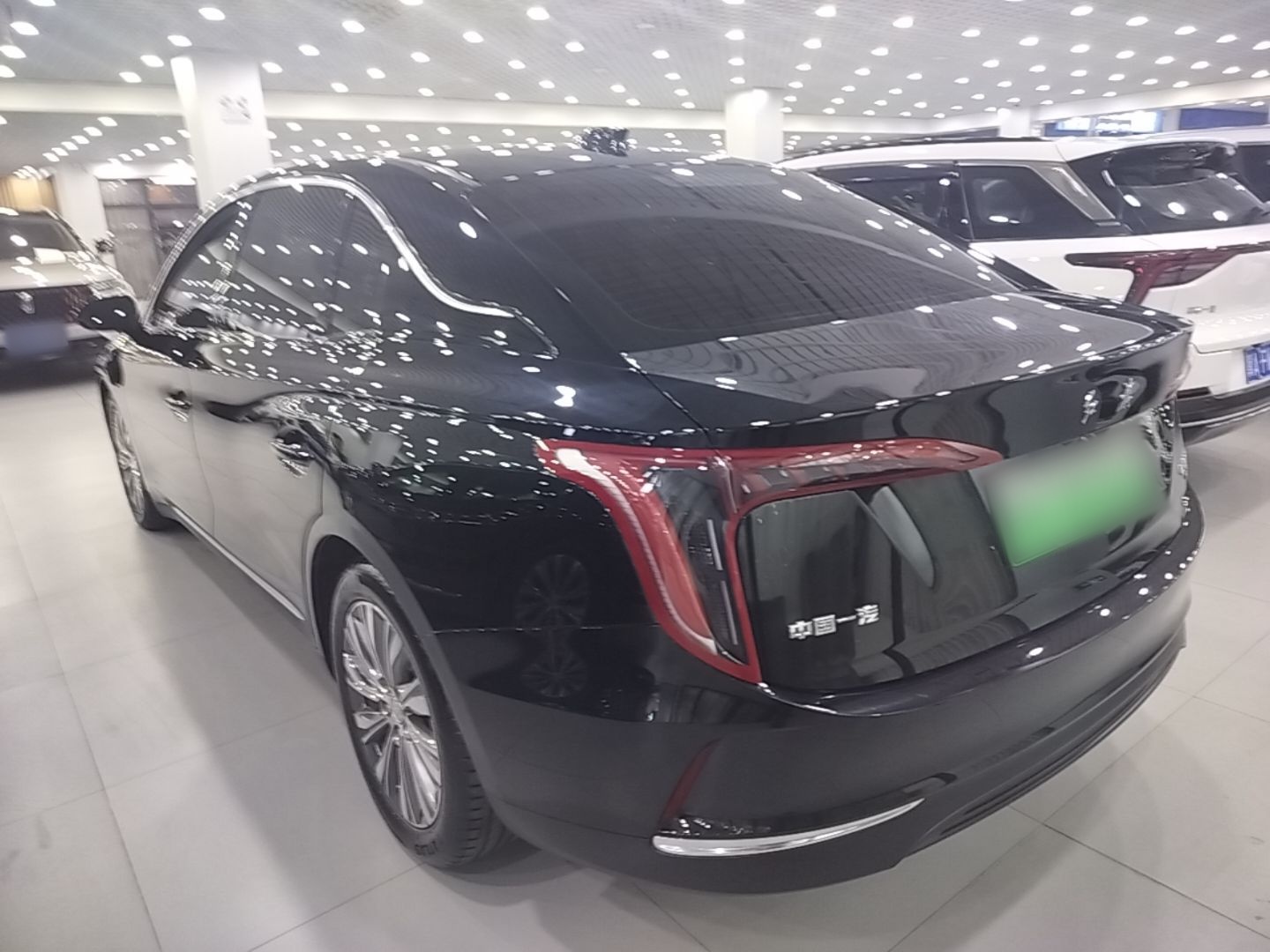 Hongqi E-QM5 2024 610 km PLUS — снимка 4