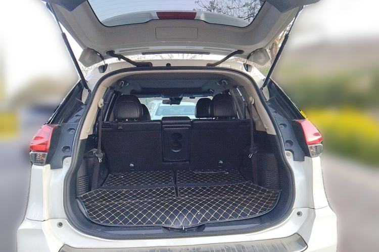 Used Nissan X-Trail 2020 2.0L XL ITS 3-Row CVT 2WD SmartConnect 7-Seater Comfort Edition Trunk