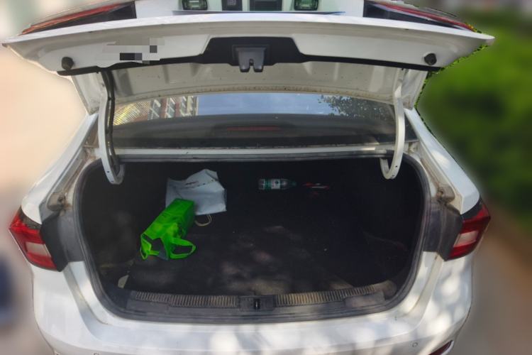 Used Roewe i5 2020 1.5L Manual 4G Connect Luxury Edition