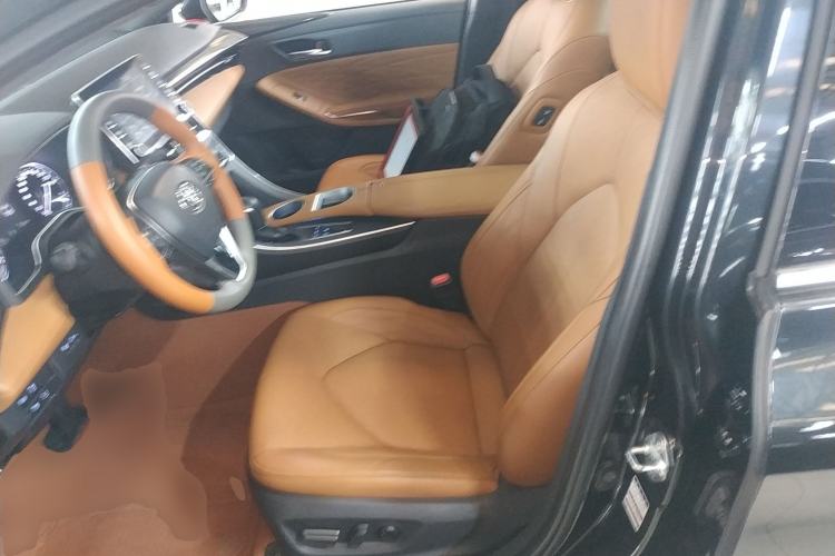 Used Toyota Avalon 2019 Dual-Engine 2.5L XLE Prestige Version China VI Standard