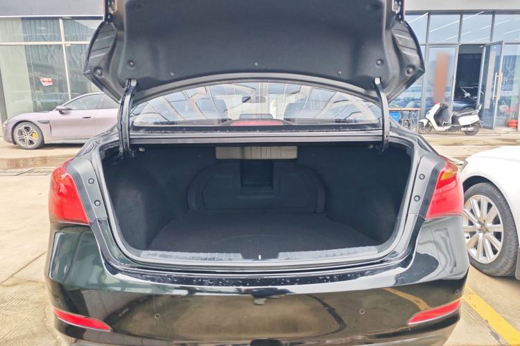 Used Hyundai Mistra 2014 1.8L Automatic Smart GLS Trunk