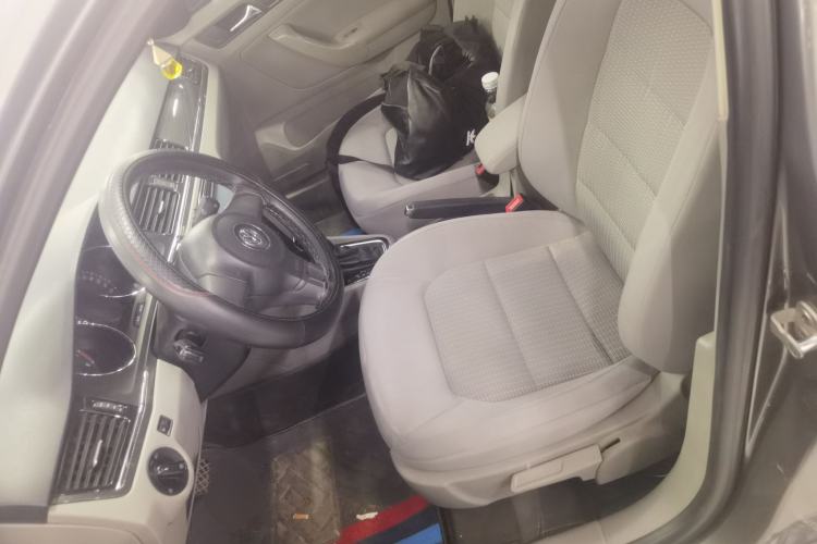 Used Volkswagen Bora 2013 1.6L Automatic Fashion Model Left Front Seat