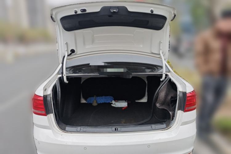 Used Volkswagen Lavida 2017 1.6L Automatic Fashion Edition
