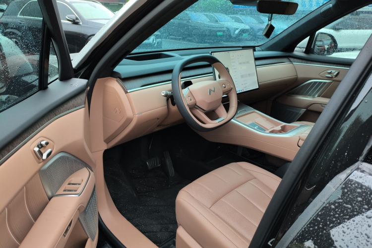 Used ONVO Luxeed L90 2025 Model—Ultra Six-Seater Version Driver Seat