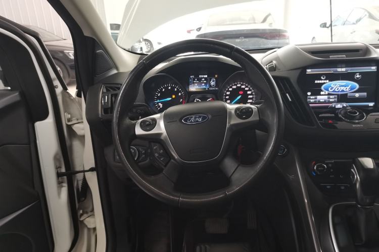 Used Ford Kuga 2015 2.0L GTDi Four-Wheel Drive Prestige Model Steering Wheel